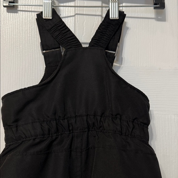 Wonderkids Classic Black bib snow pants for toddler - Picture 5 of 8